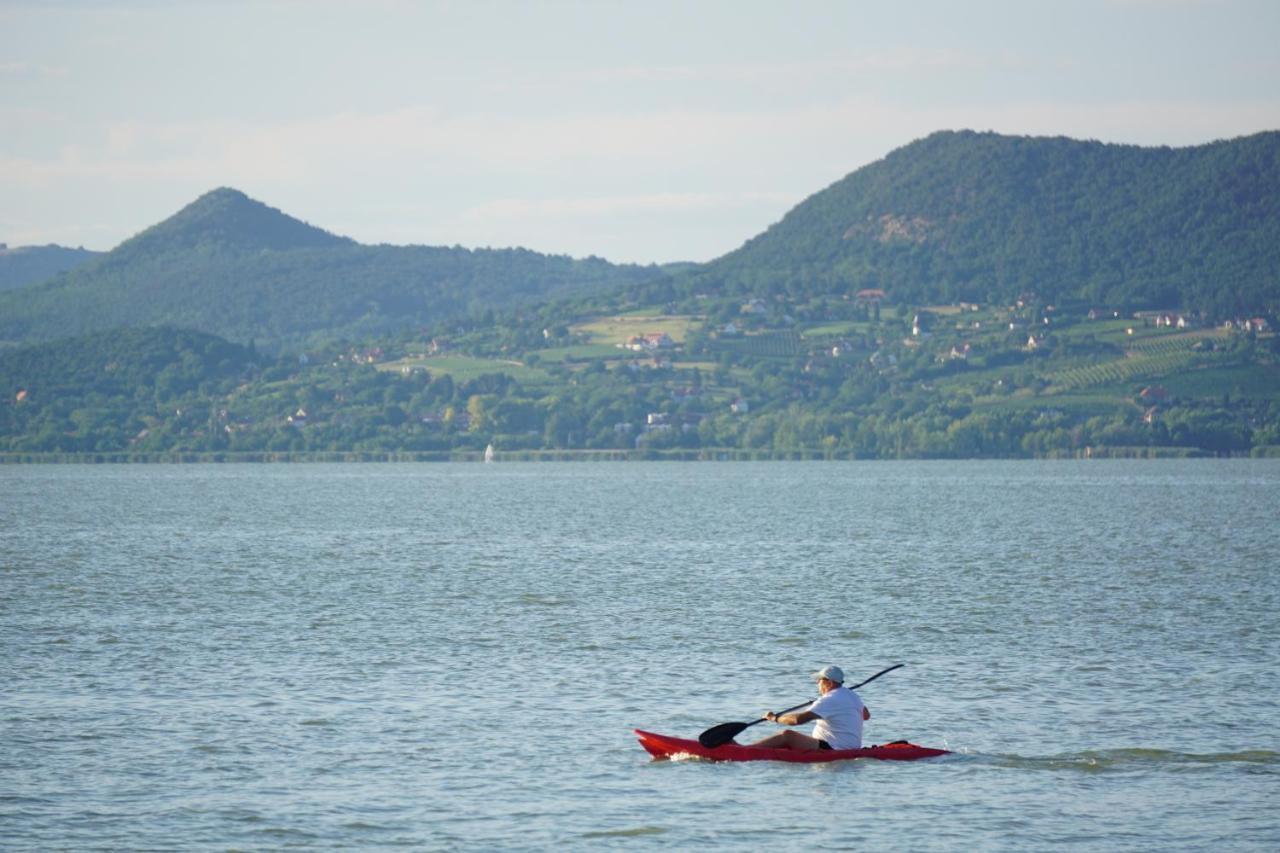 Вилла Ferienhaus Plattensee/Balaton Szolad Экстерьер фото